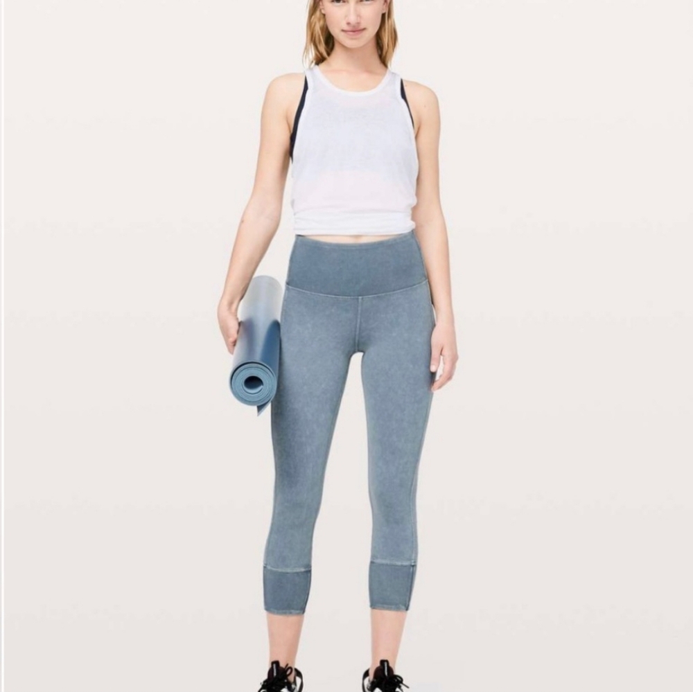 RARE! Lululemon denim Jeans Look wonder under cropped leggings
